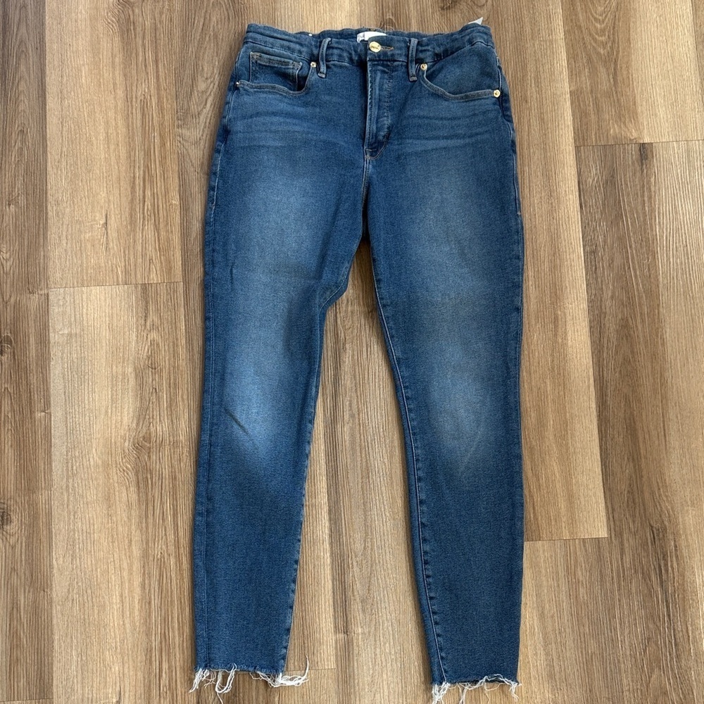 Good American Good Legs Raw Hem Skinny Jeans Medium Wash Stretch Denim 10/30 - Picture 2 of 8